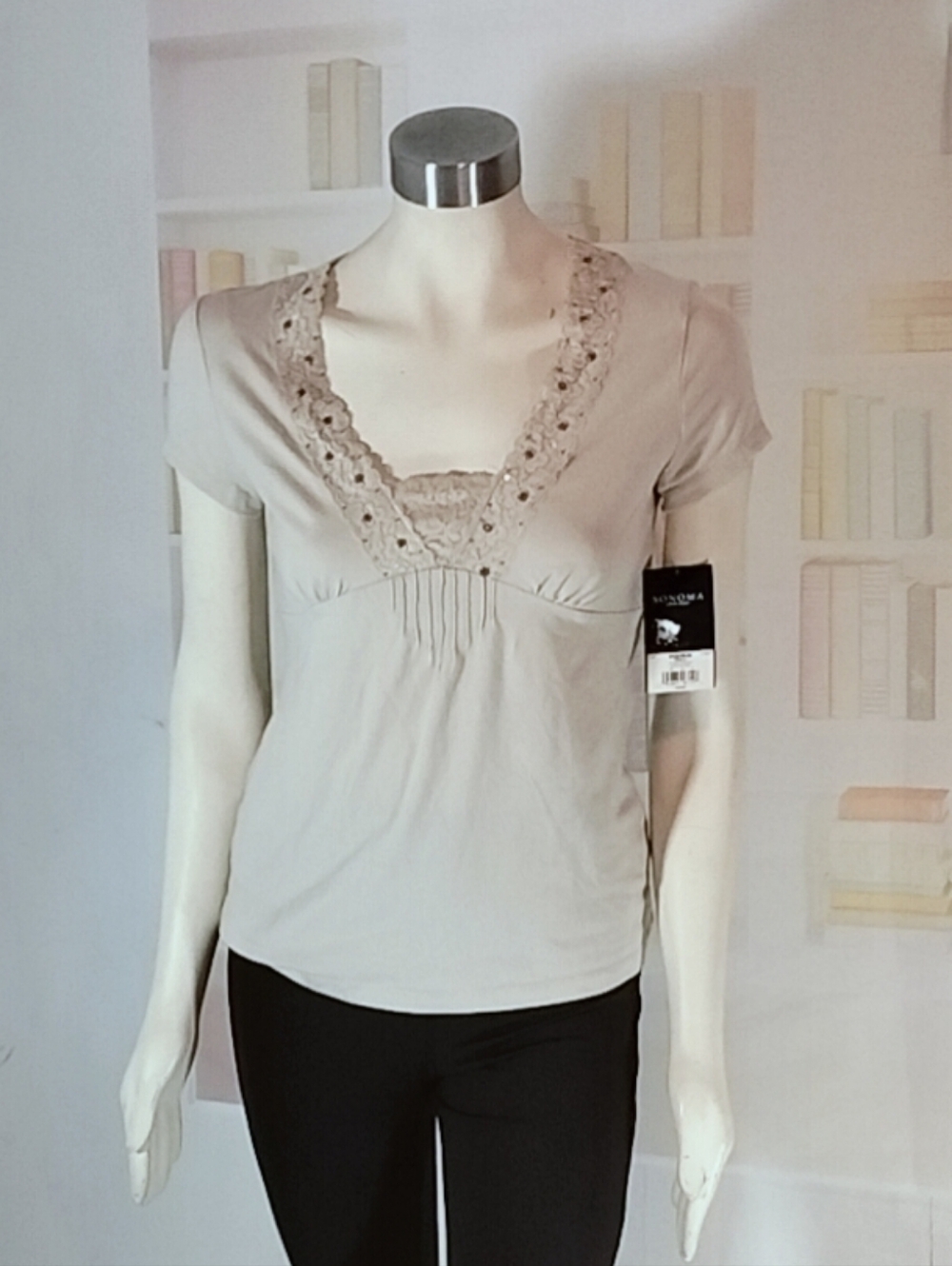 Lace-Trim V-Neck Short Sleeve Top - Cream